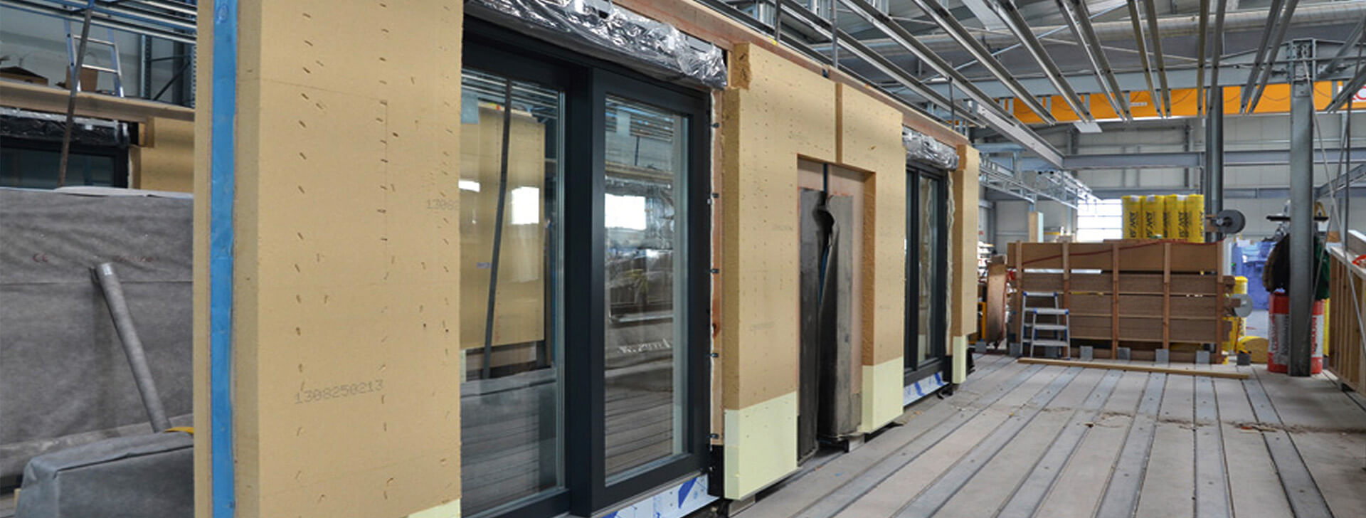 Lesene okvirne stene - Industrijska in poslovna gradnja - WOLF System