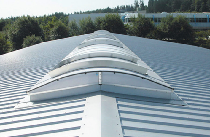 Prezračevanje in svetloba v strehi - Industrijska in poslovna gradnja - WOLF Systembau